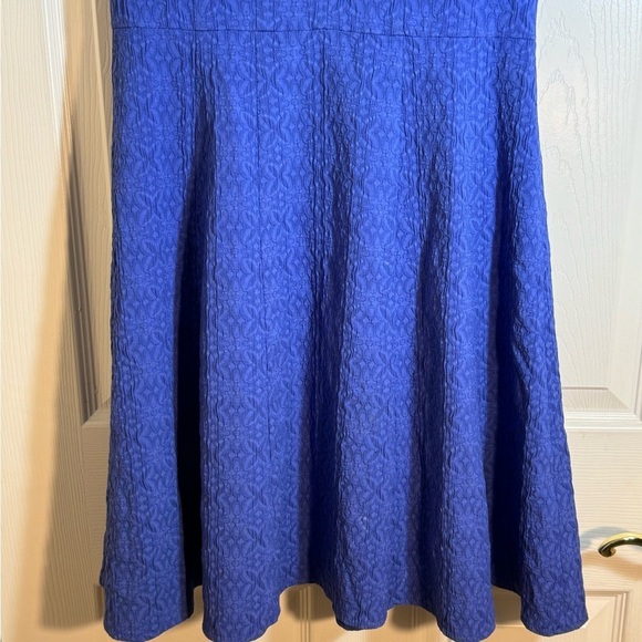 NANETTE LEPORE DRESS FIT &‎ FLARE BACK ZIP SS V NECK TEXTURED BRUNCH OFFICE - Picture 5 of 12